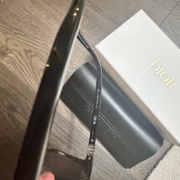 Women’s Dior Stellaire Sunglasses in Tortoise - Picture 3 of 6